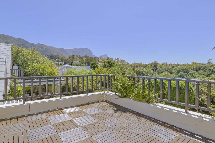 5 Bedroom Property for Sale in Constantia Western Cape